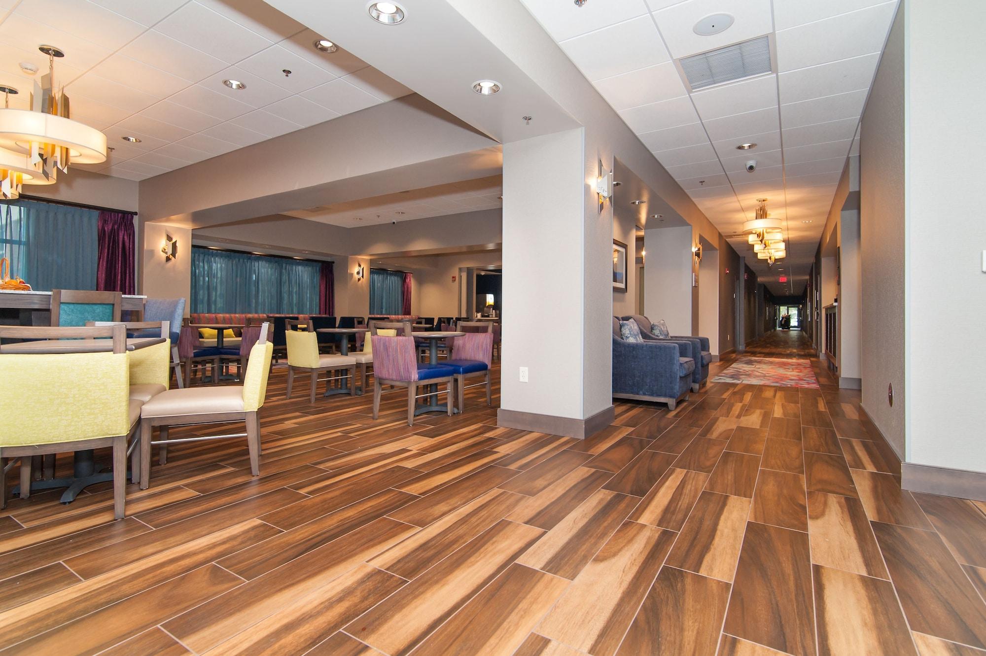 Hampton Inn Norwich Exterior foto